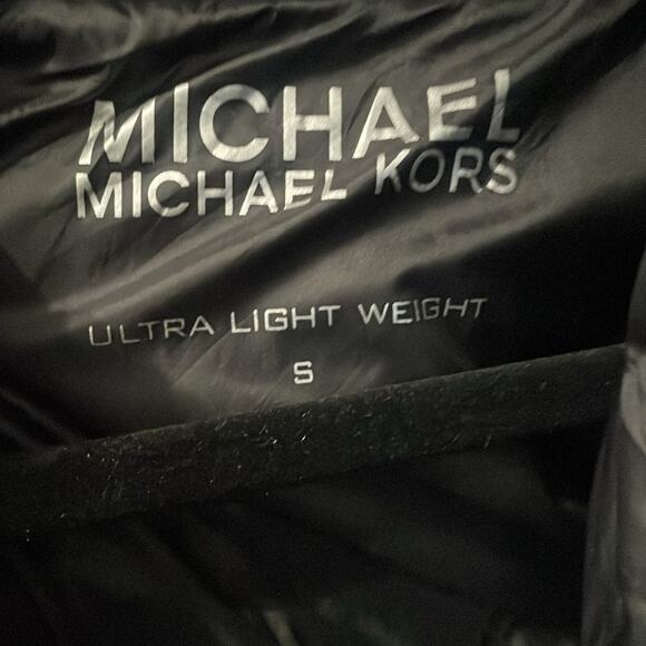 MICHAEL Michael Kors Ultra Lightweight Black Puffer Hooded Coat - Picture 5 of 5